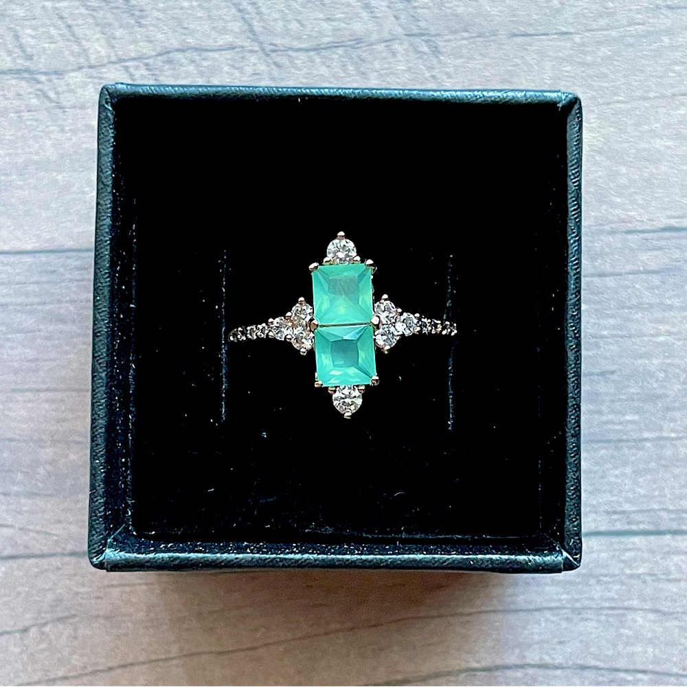 Bomb Party OG Ring “A Moment in Time” in Mint Spinel and Rose Gold Plating